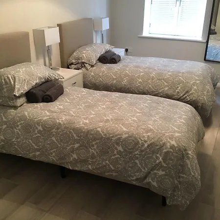 Apartment Francis Street 8 *