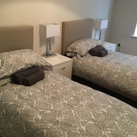 Francis Street 8 *
